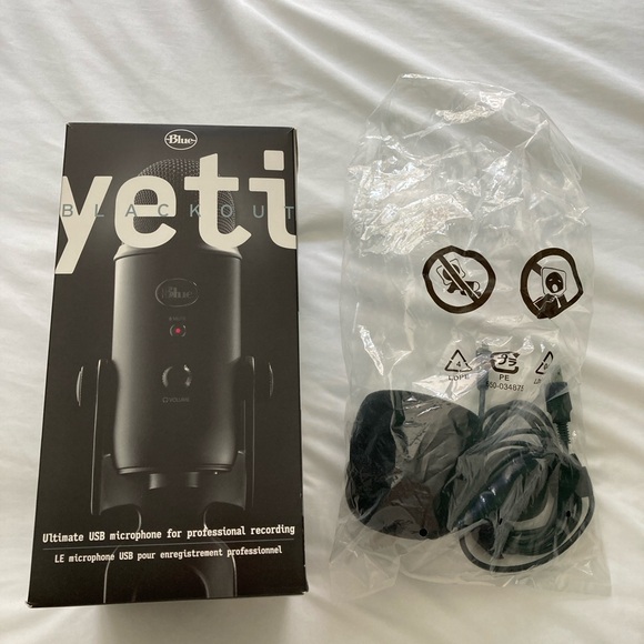 Yeti Blackout Recording Microphone Bundle! - Picture 1 of 5